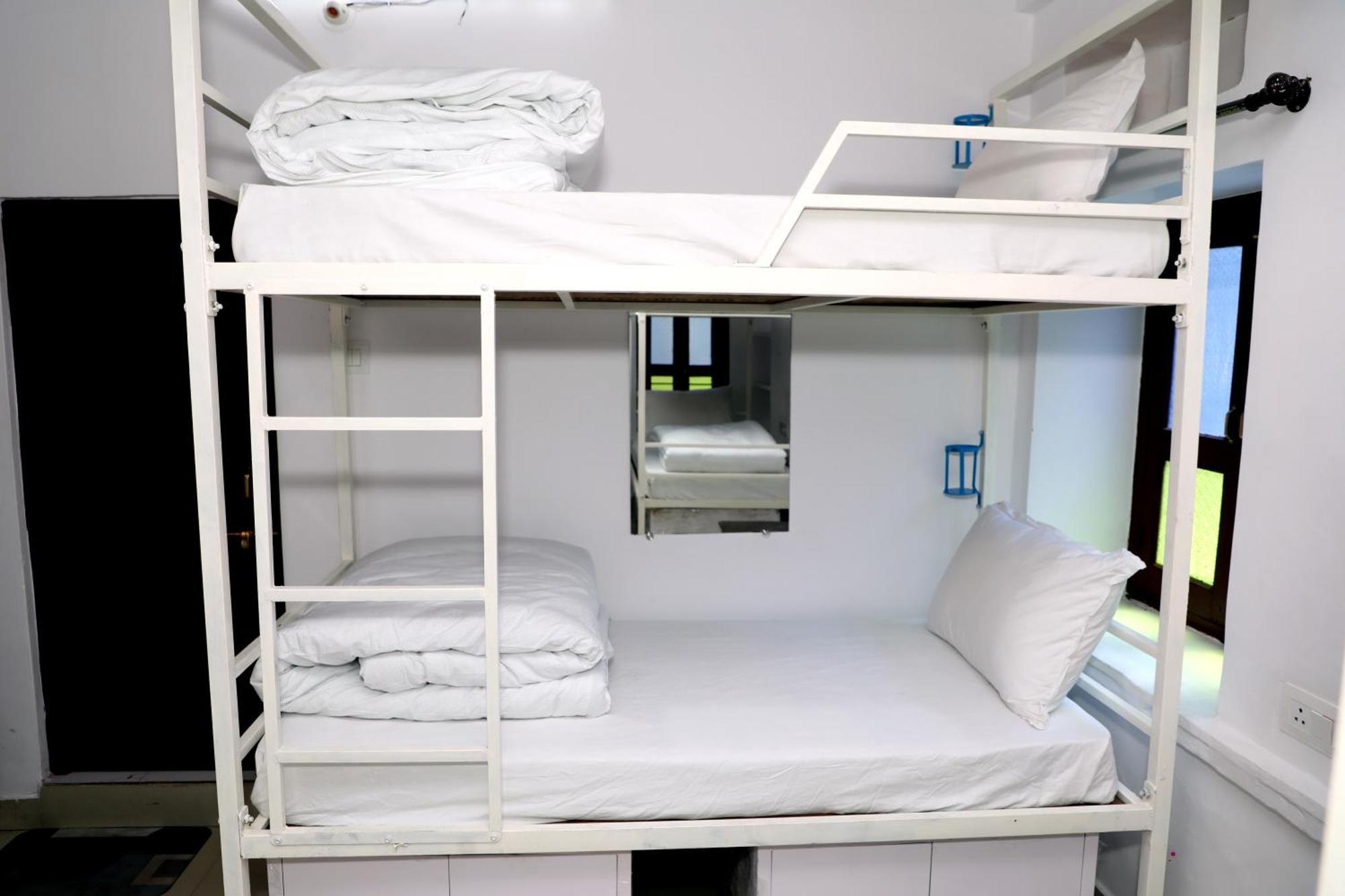The Mama Hotel - Rooms And Dormitory Удайпур Екстериор снимка